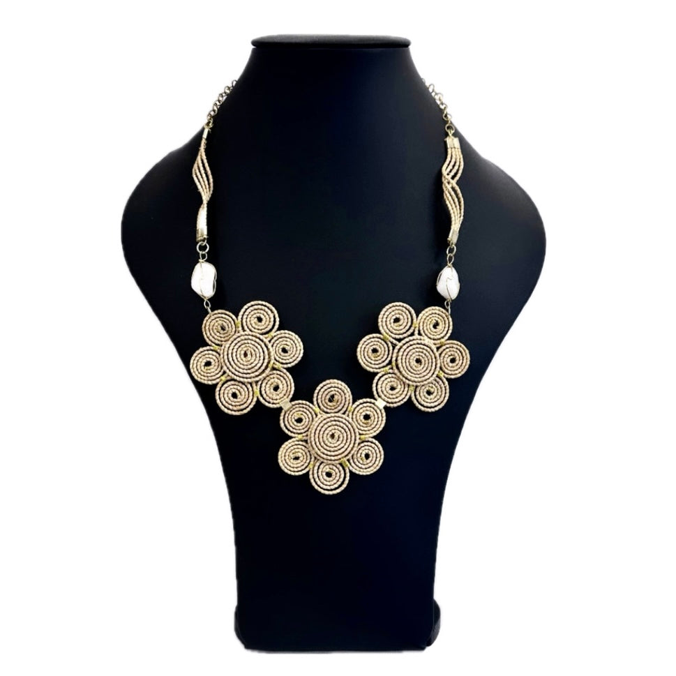 Collana “Poppea” Capim Dourado