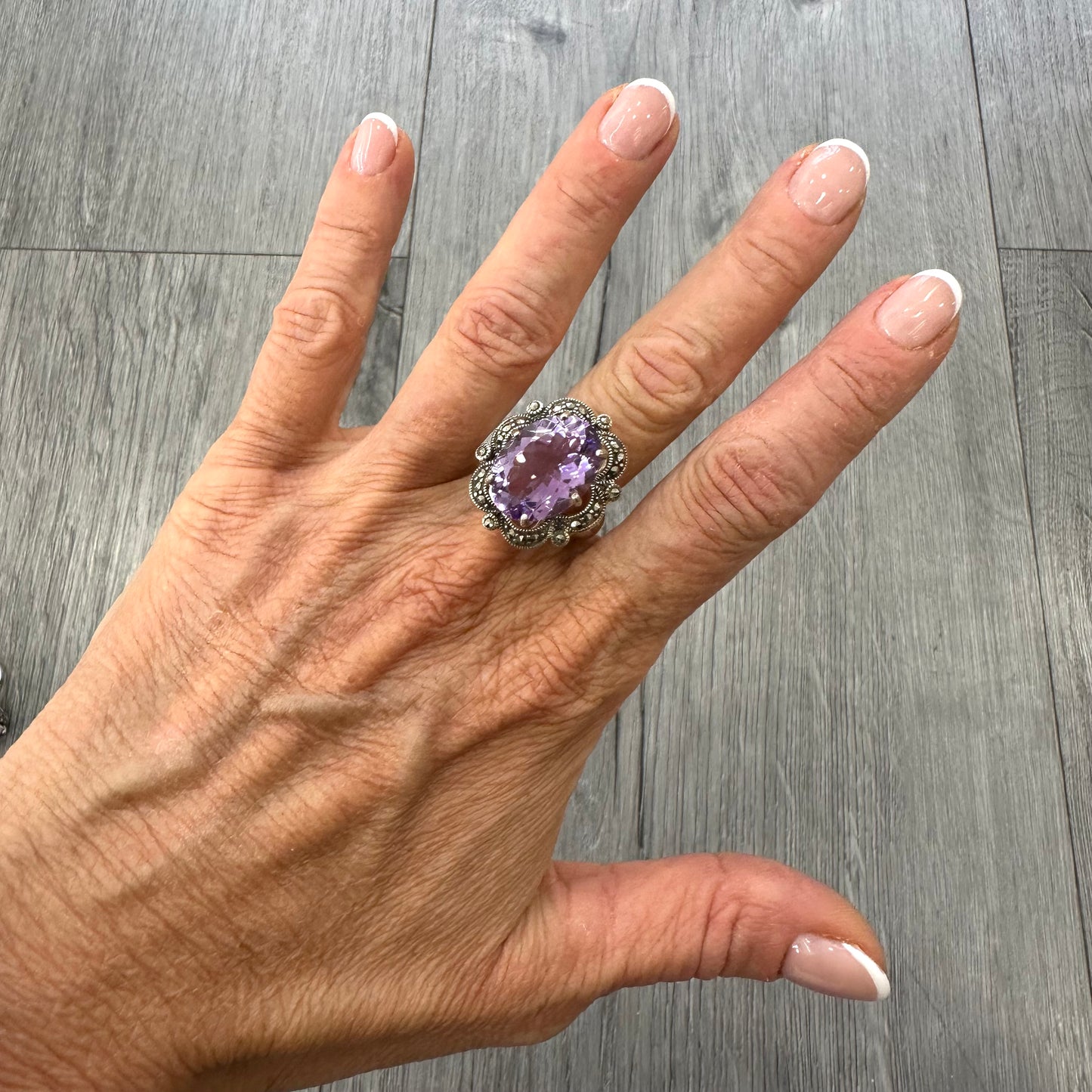 Anello Vintage in Argento 925 con Ametista Naturale e Marcassite