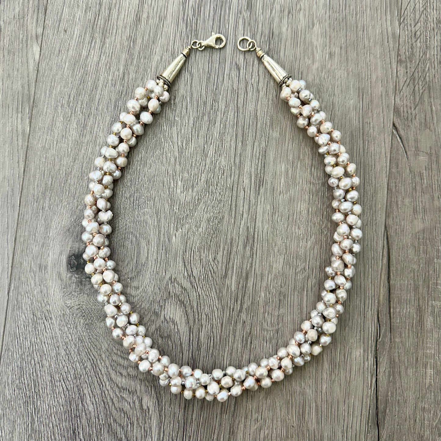 Collana Torchon con Perle Grigie ed Ematite Tricolore