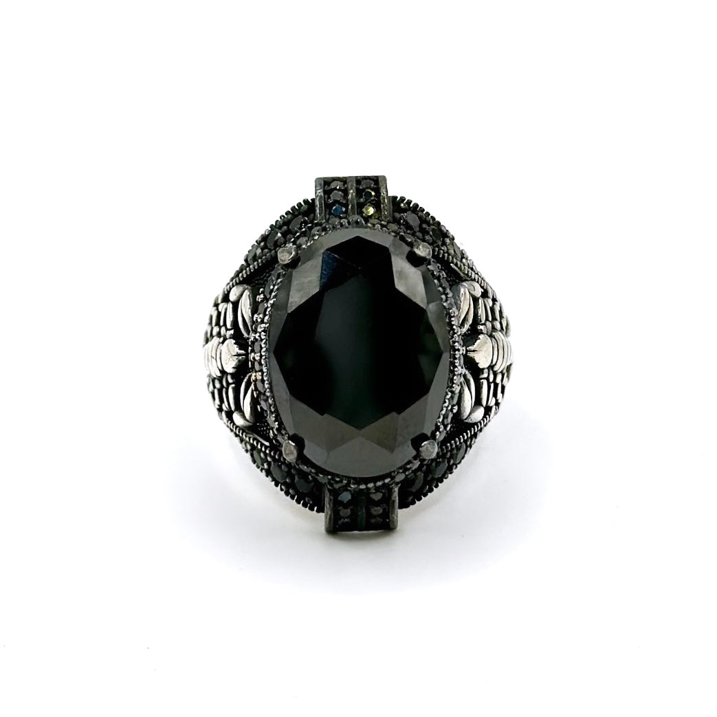 Anello Uomo Scorpione con Pietra Nera