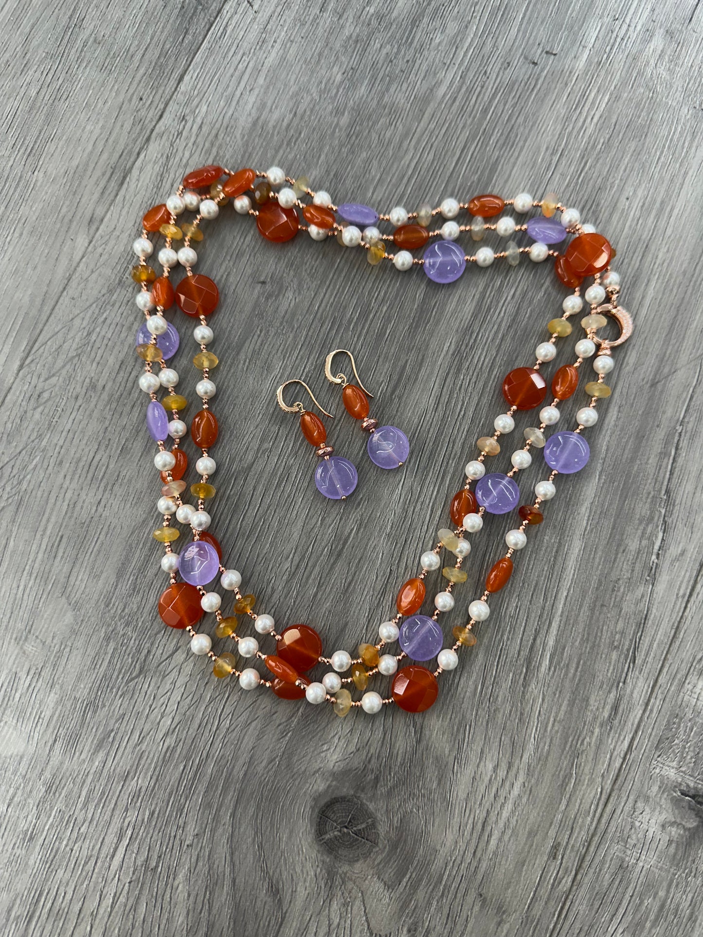 Collana in Giada Viola, Giada Arancio e Corniola con Perle ed Ematite Rosata