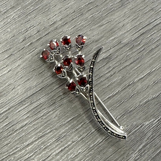 Spilla Vintage in Argento 925 e Granato