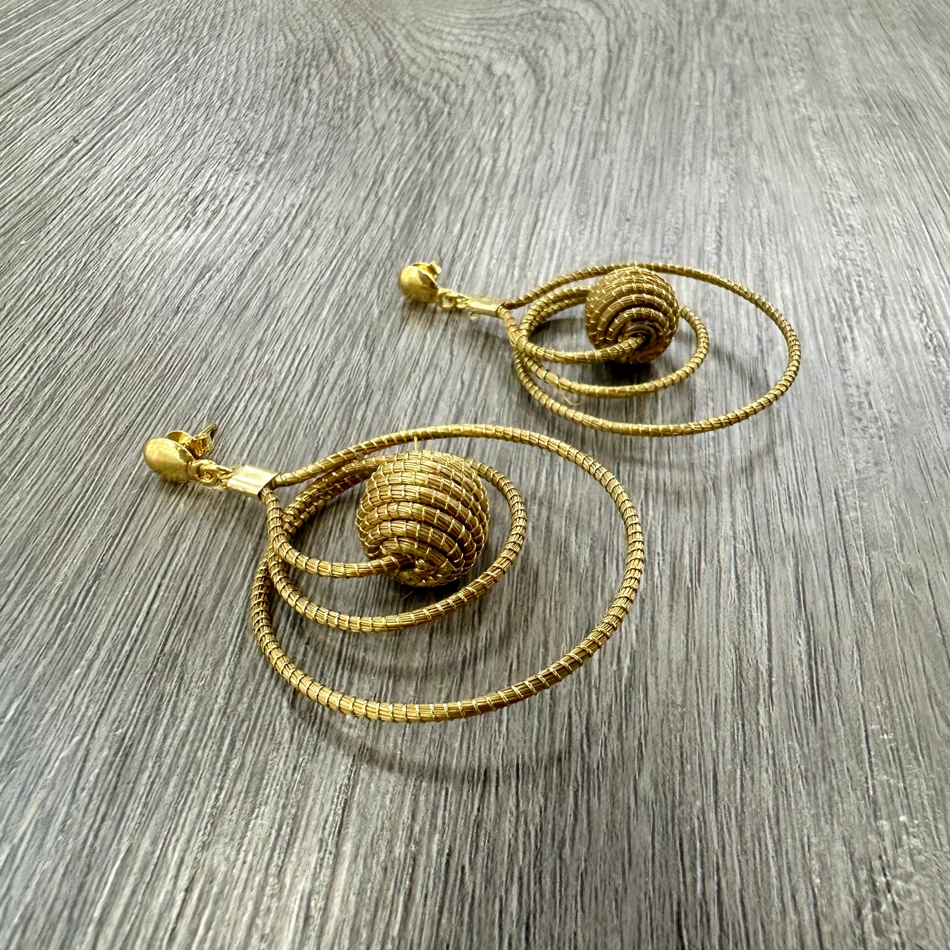 Orecchini a cerchio Capim Dourado
