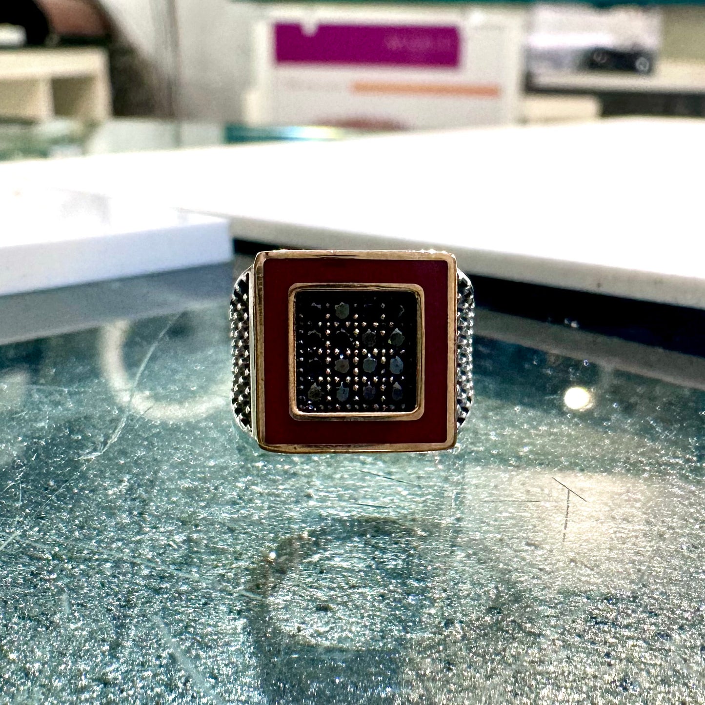Anello Chevalier Quadrato