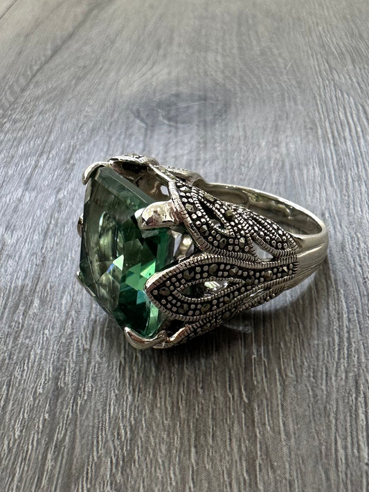 Anello in Argento 925 con Tormalina Verde – Lavorazione Vintage