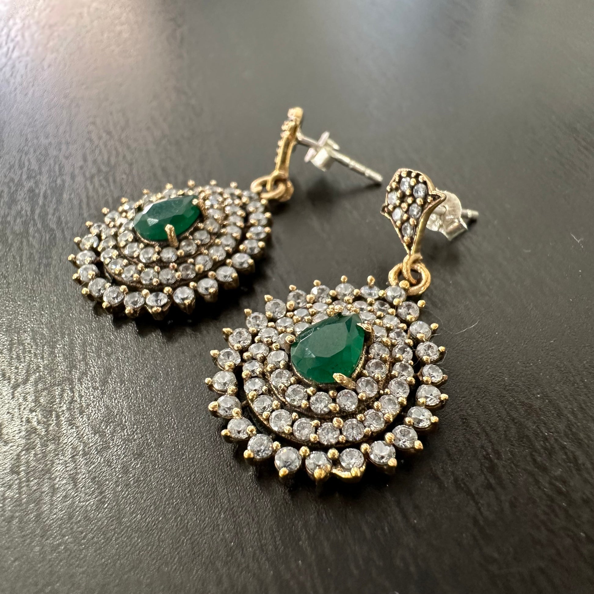 Orecchini Vintage in Argento 925 con Radice di Smeraldo