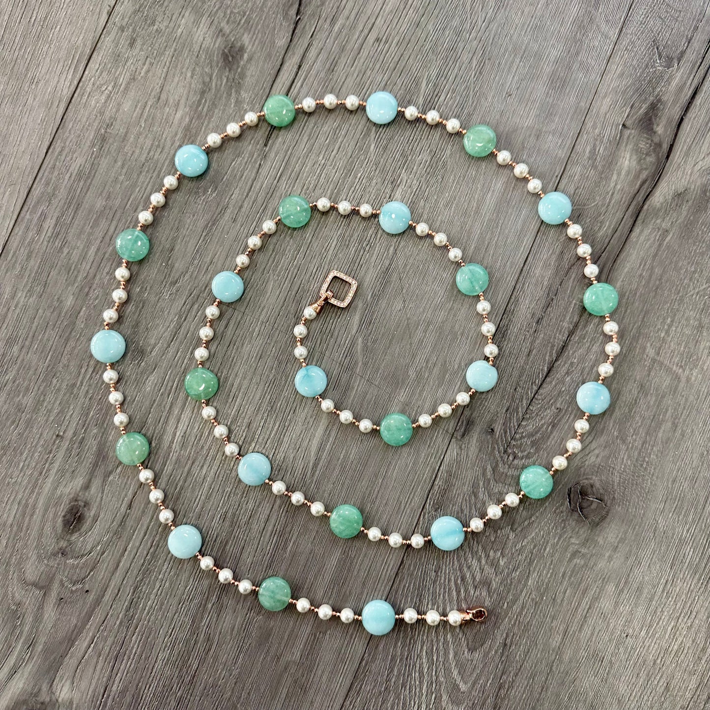 Collana in Argento Rosato con Perle, Giada Verde e Azzurra e Marcasite Rosa