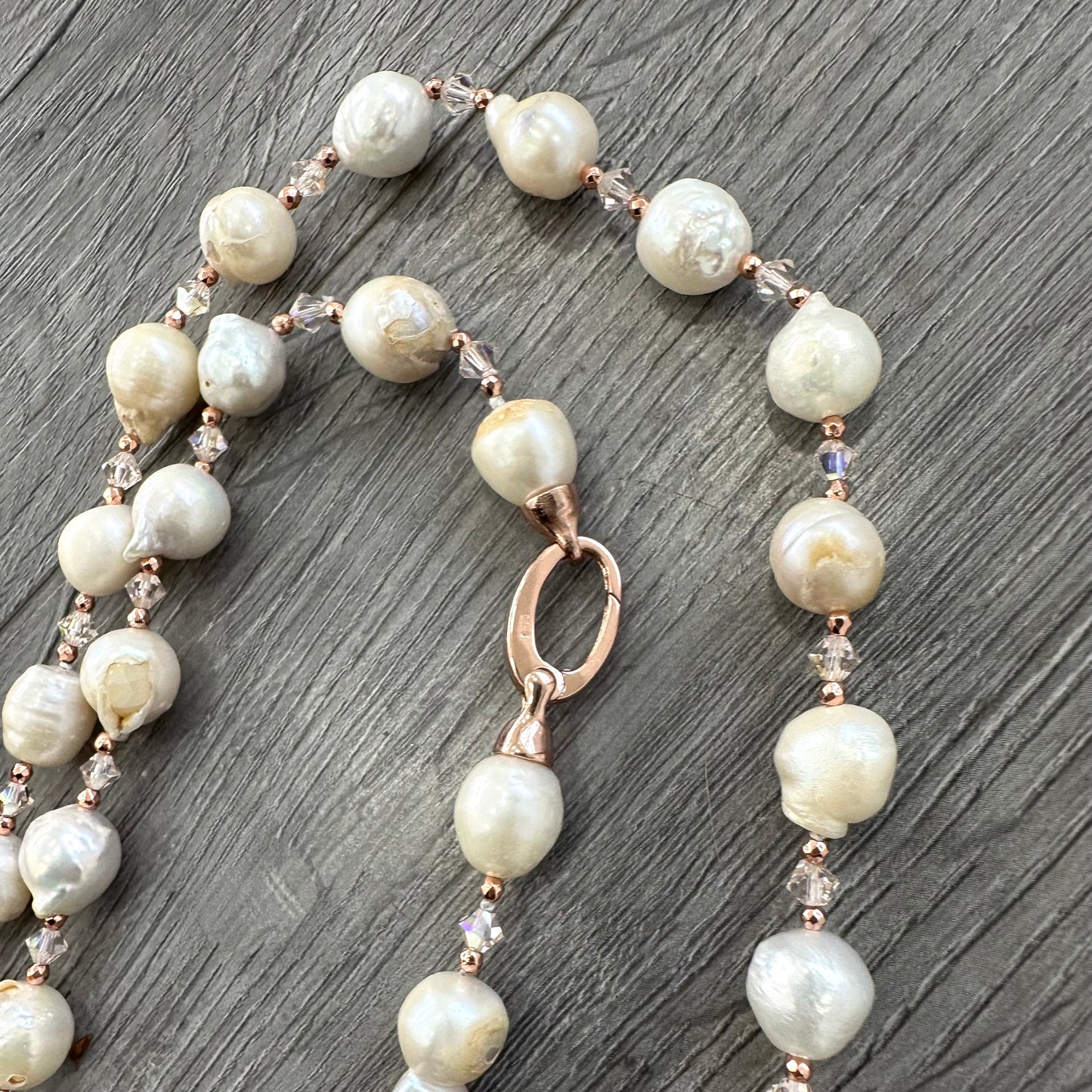 Collana Lunga di Perle Naturali e Cristalli Swarovski