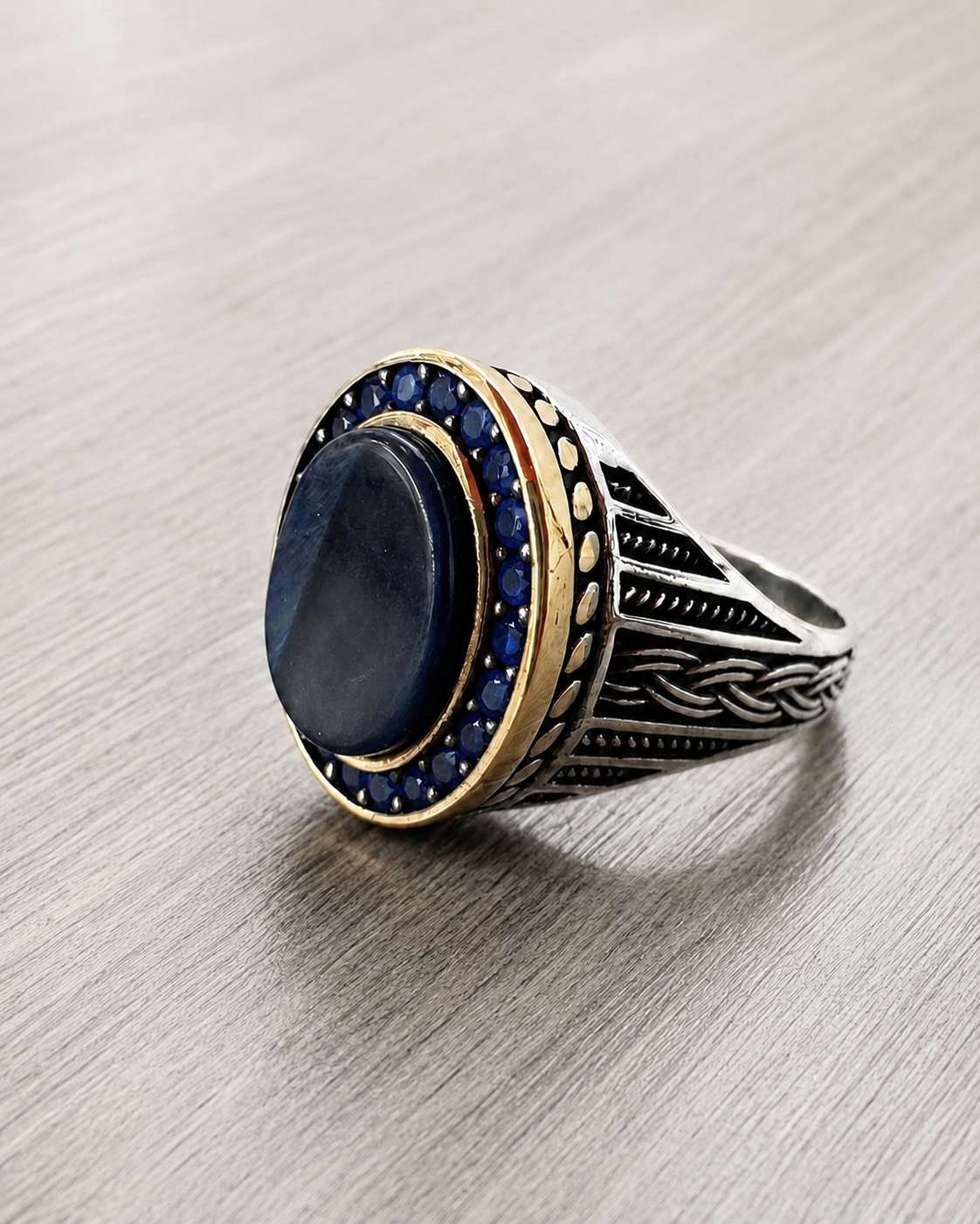 Anello Chevalier da Mignolo in Argento 925 con Pietra Blu Ovale