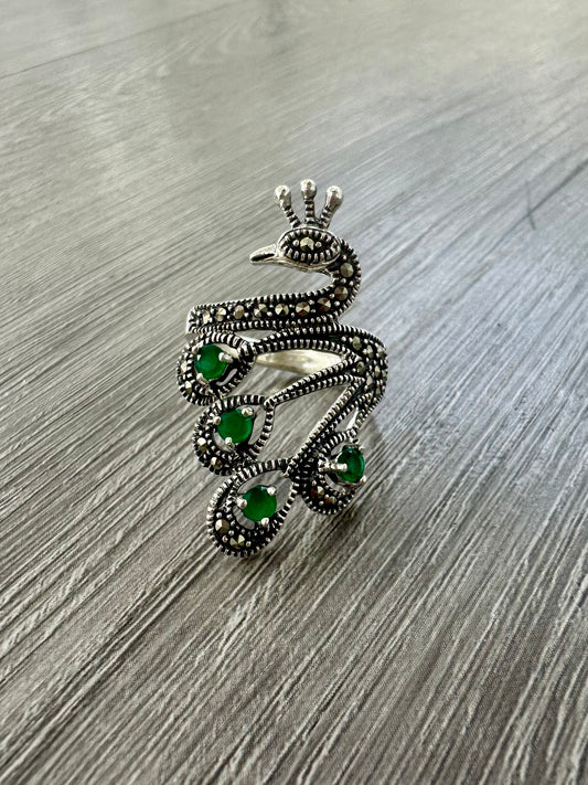 Anello Pavone in Argento 925 con Pietre Verdi – Design Vintage