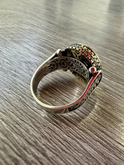 Anello uomo argento 925 con pietra nera ovale e dettagli lavorati stile turco
