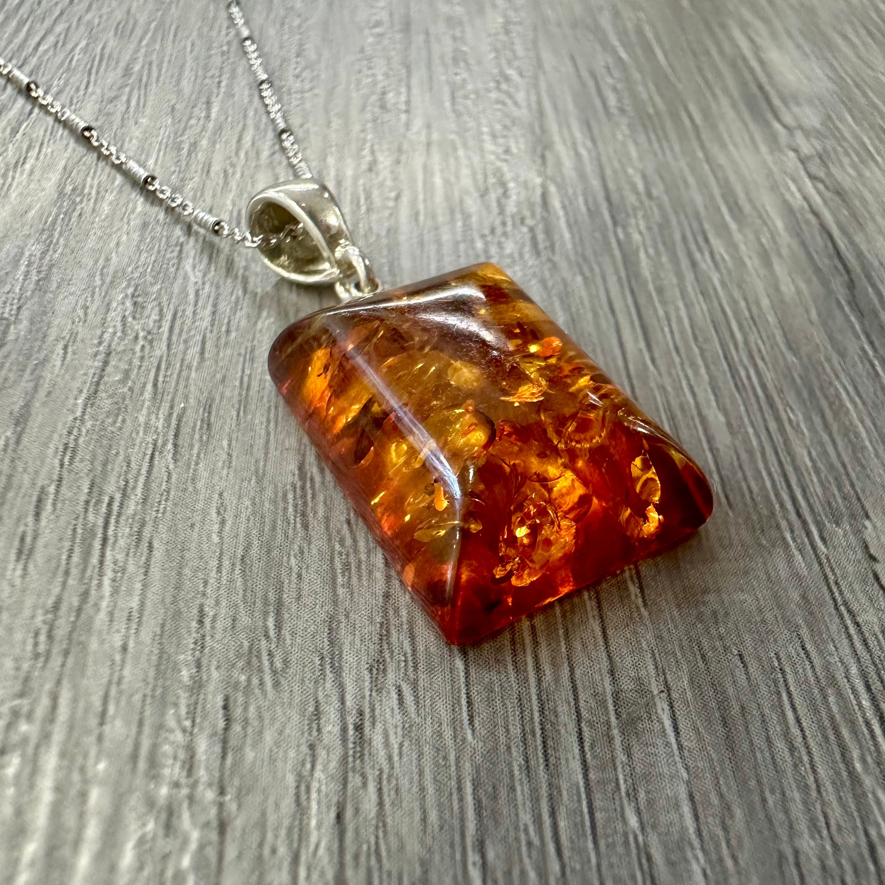 Pendente Ambra Rettangolare con catena in Argento 925