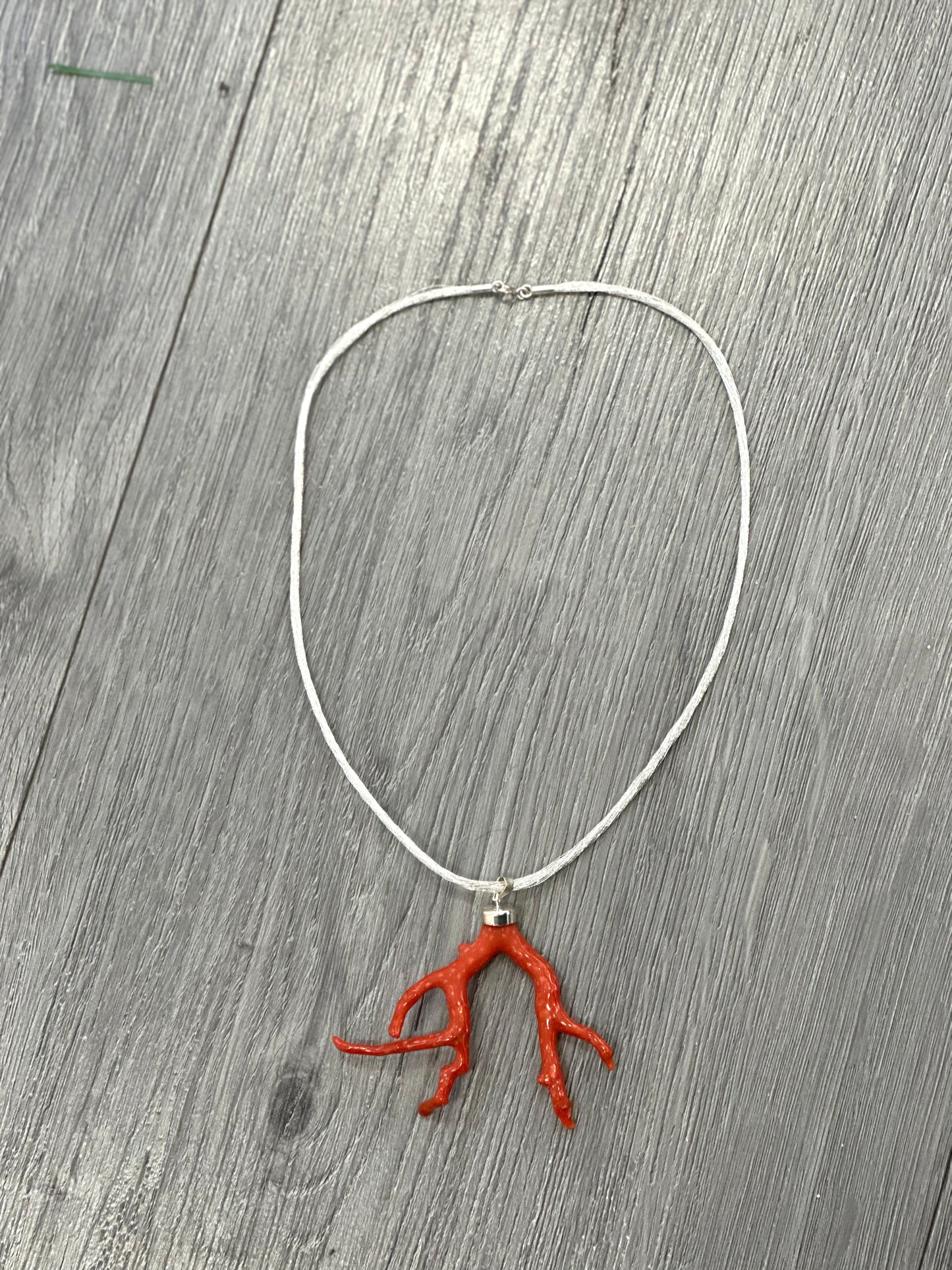 Collana Corallo Rosso Naturale – Eleganza Mediterranea