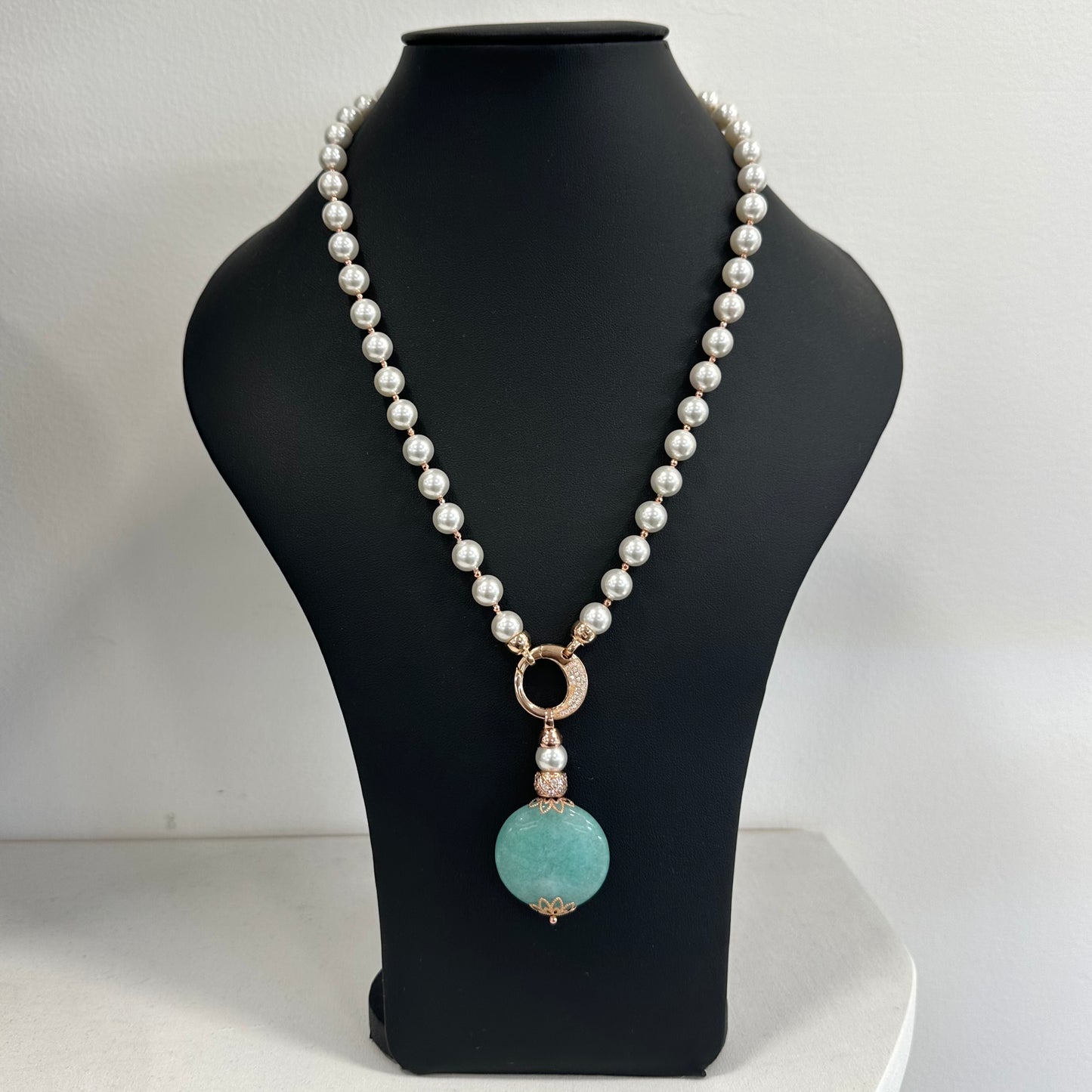 Collana di perle con pendente color tiffany e chiusura in argento 925