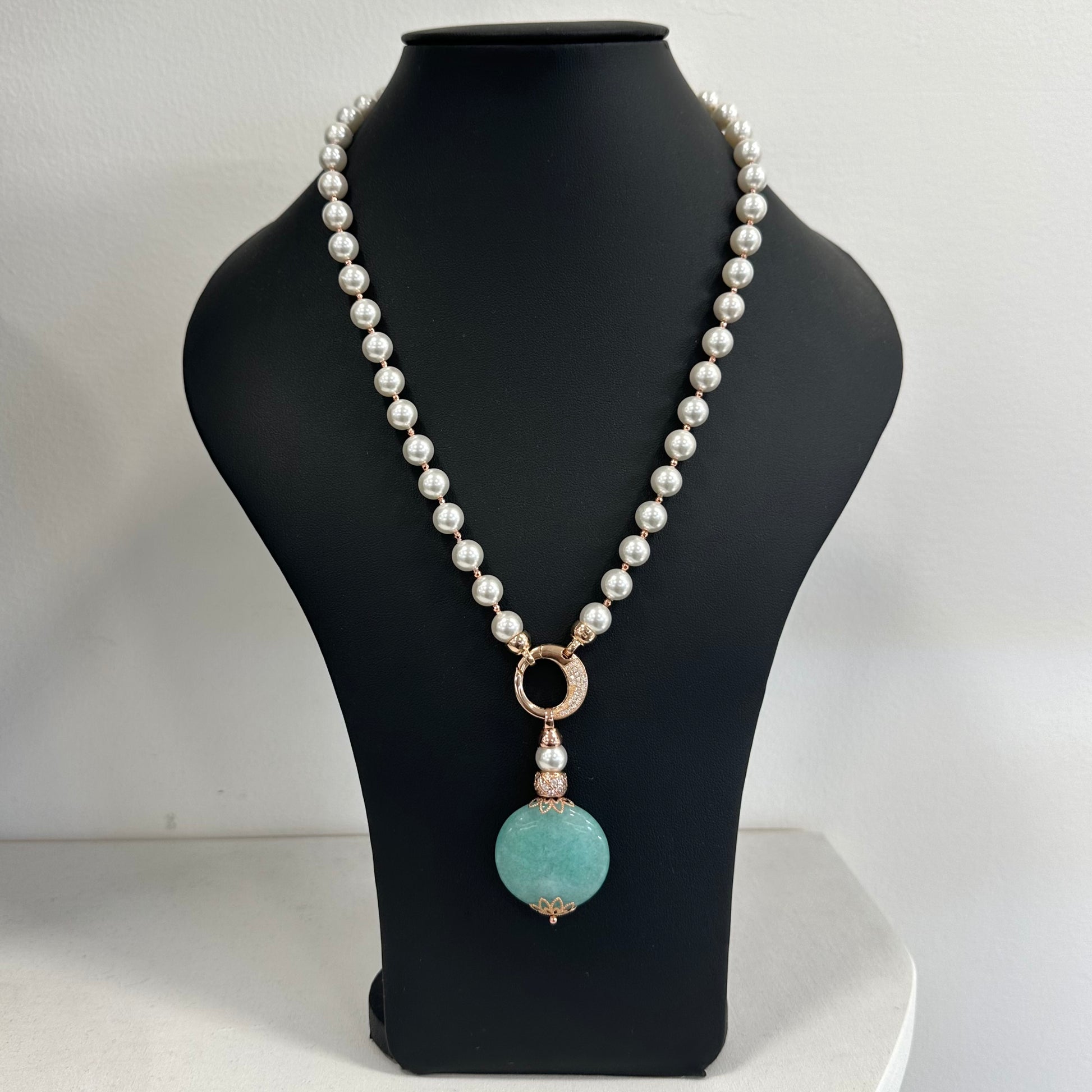 Collana di perle con pendente color tiffany e chiusura in argento 925