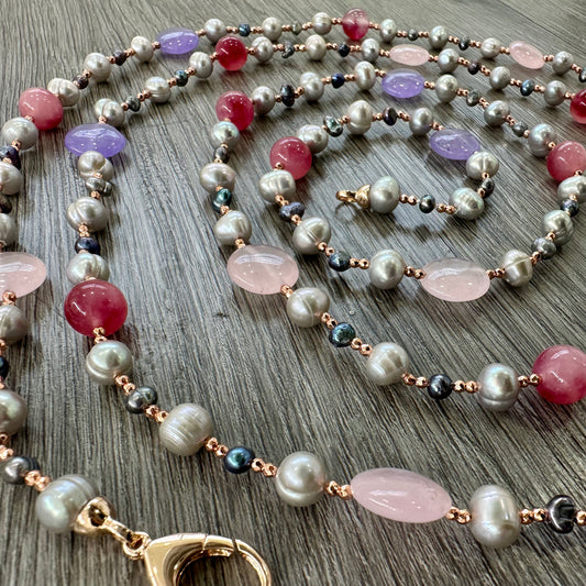 Collana Multicolore con Perle Naturali Grigie, Giada Viola  e Quarzo Rosa