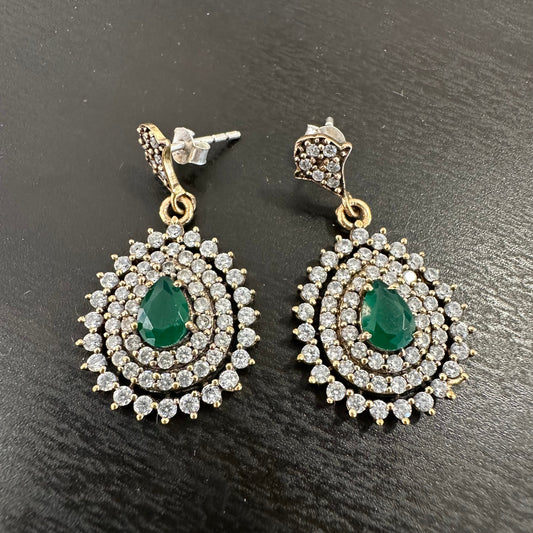 Orecchini Vintage in Argento 925 con Radice di Smeraldo