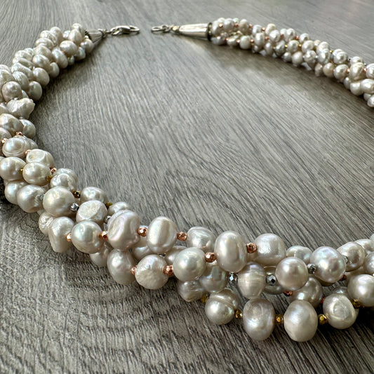 Collana Torchon con Perle Grigie ed Ematite Tricolore
