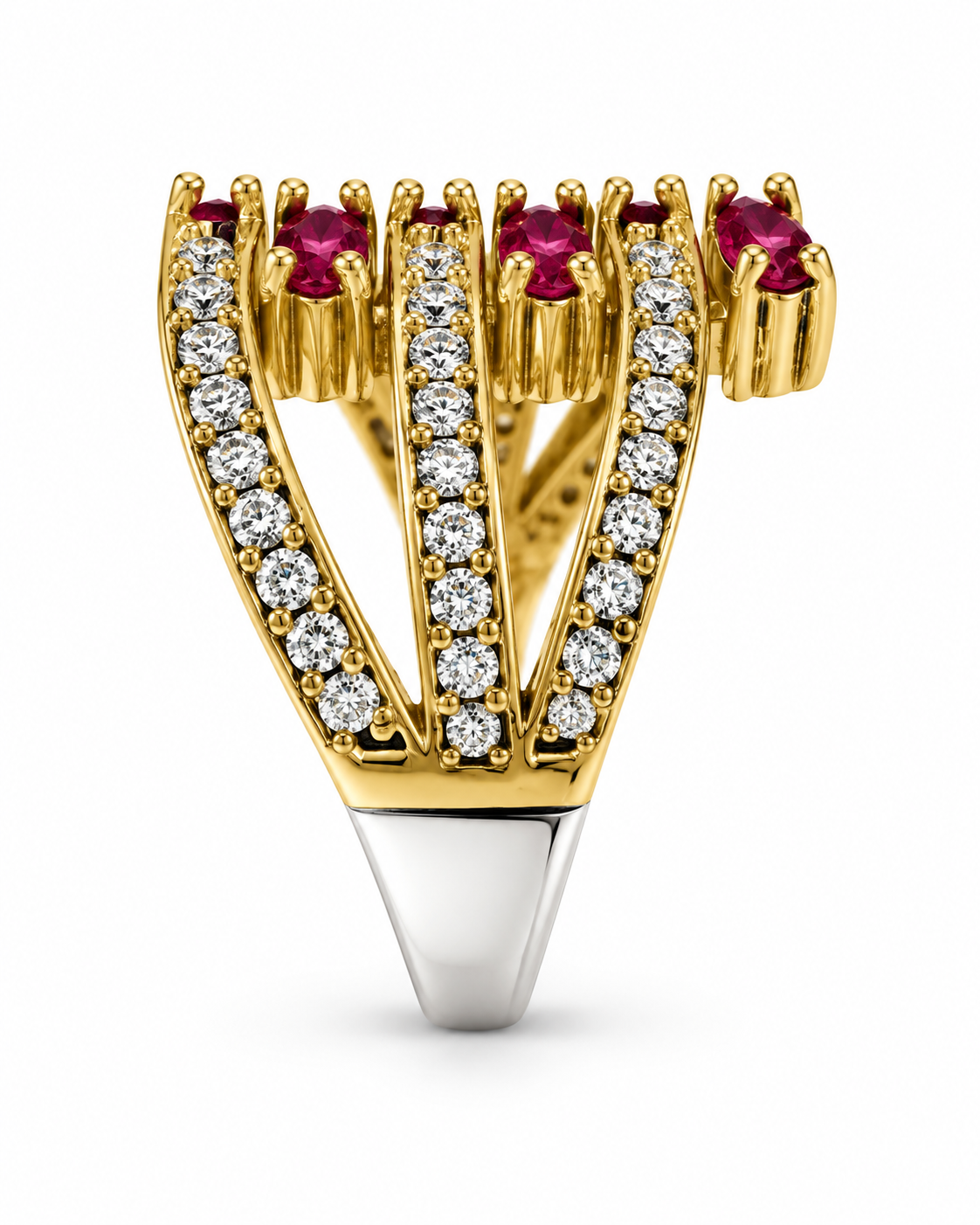 Dettaglio delle fasce dorate con cubic zirconi e delle montature dei rubini sintetici, con gambo lucido in argento 925.