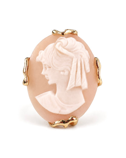 Anello cameo rosa in conchiglia naturale inciso con profilo femminile su montatura in Argento 925 dorato elegante e vintage.