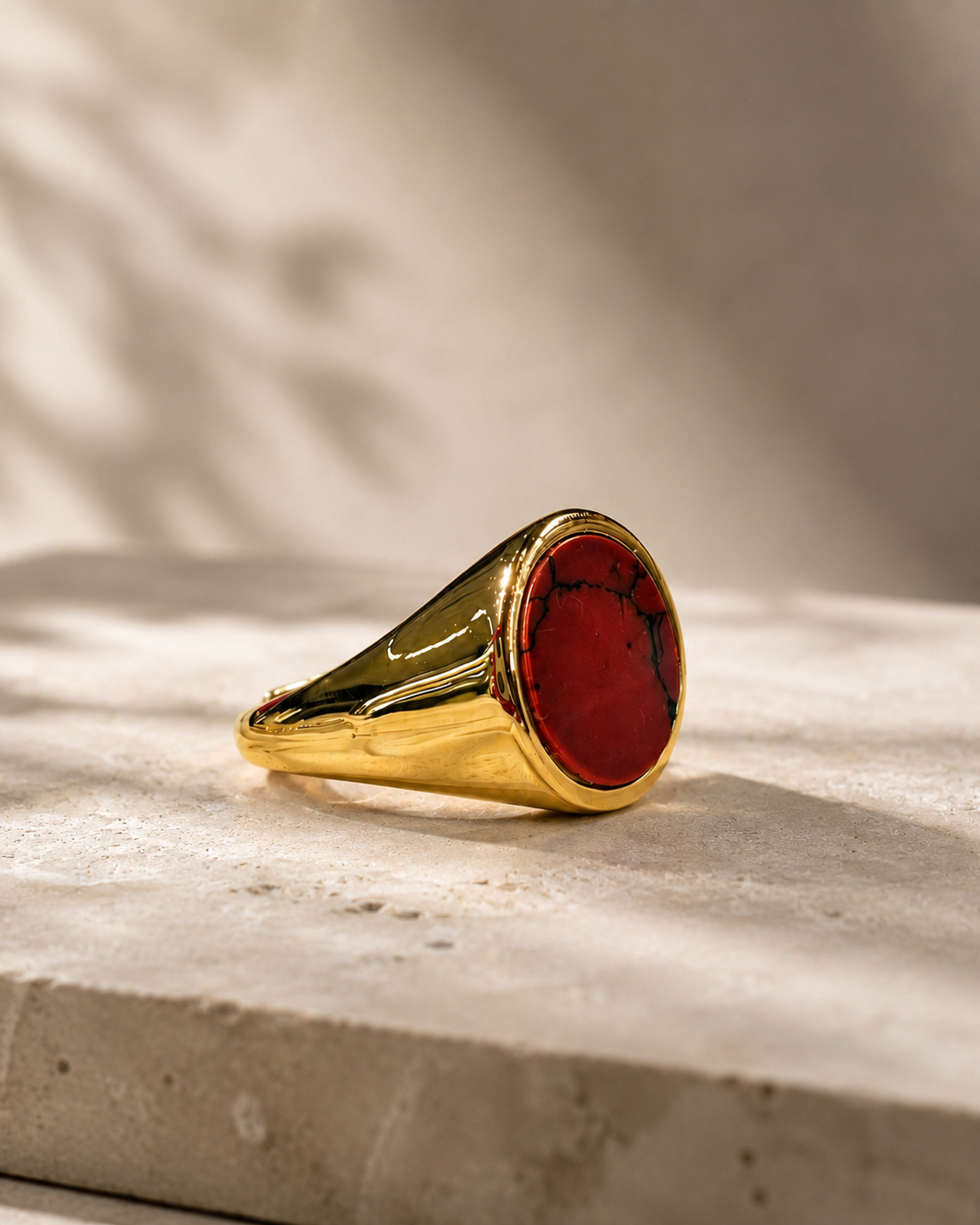 Anello chevalier argento 925dorato con pietra diaspro rosso stile luxury minimal 
