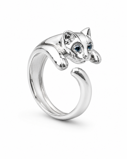 Anello gatto in argento 925 con occhi blu, design regolabile, finitura lucida, gioiello artigianale.