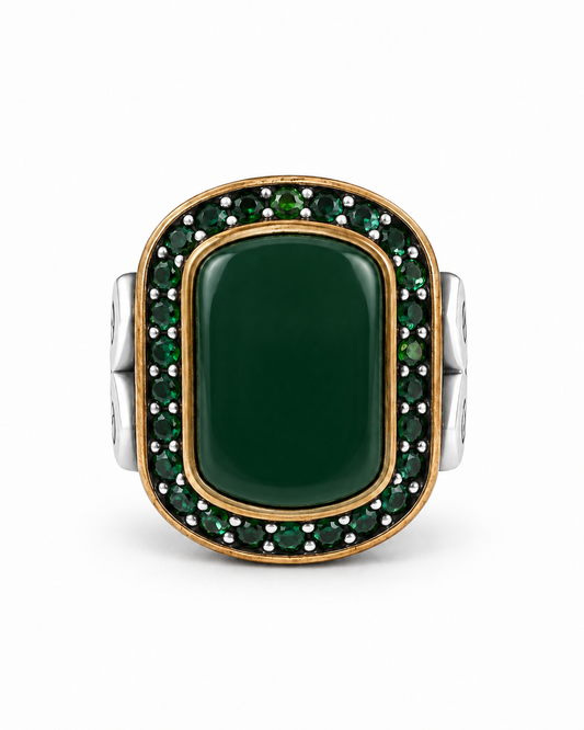 Anello turco in Argento 925 con agata verde e zirconi verdi, vista frontale su fondo bianco