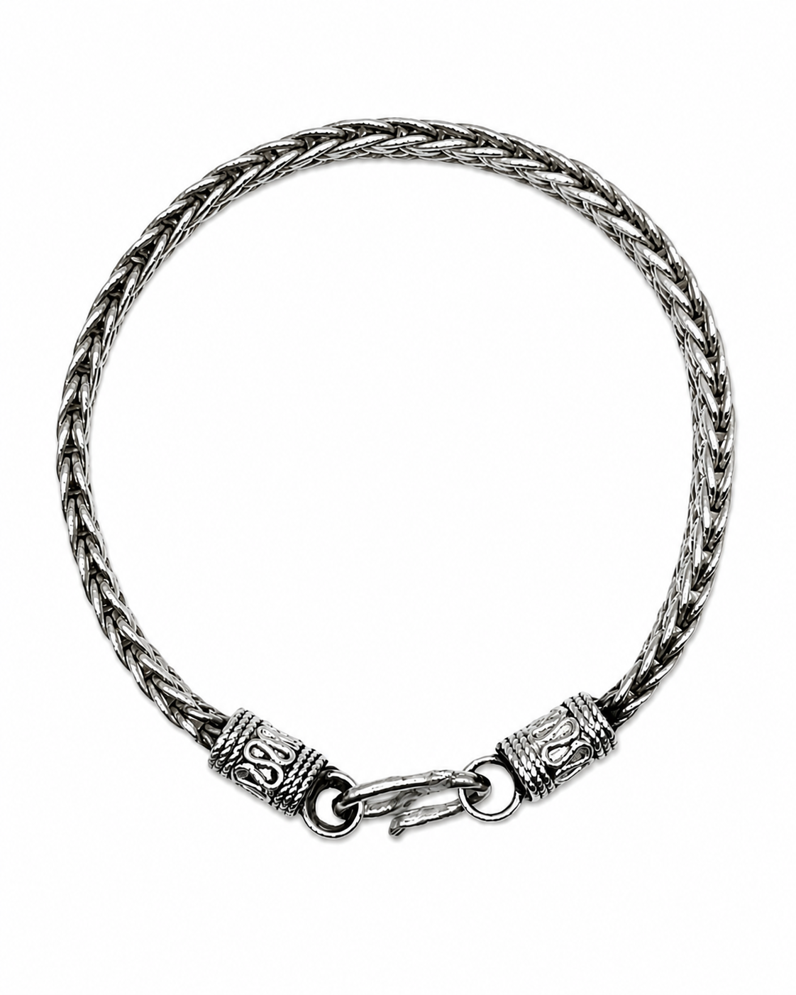     Bracciale intrecciato in argento sterling con chiusura decorativa e stile etnico contemporaneo boho uomo