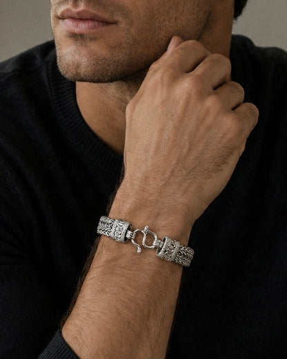     Bracciale uomo in Argento 925 stile balinese con texture intrecciata e design artigianale elegante