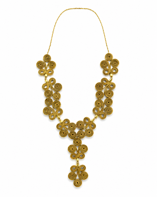     Collana Capim Dourado intrecciata a spirali dorate artigianale