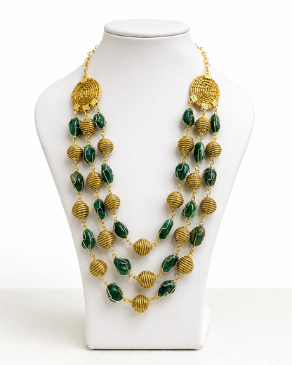     collana lunga capim dourado pietre verdi multifilo artigianale attimi