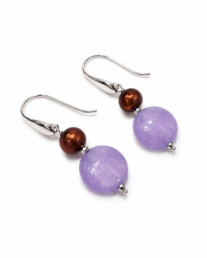Orecchini in Argento 925 con giada viola naturale e perla naturale bronzo.