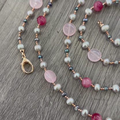 Collana Multicolore con Perle Naturali Grigie, Giada Viola  e Quarzo Rosa