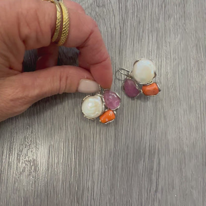 Orecchini in Argento con Corallo, Perla Naturale e Radice di Rubino