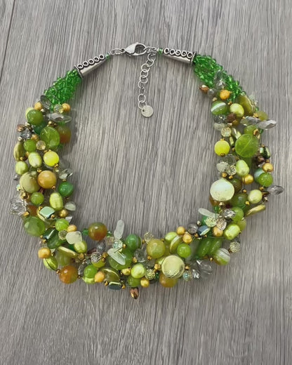 Collana Intrecciata Verde Lime con pietre naturali e perle – Pezzo unico artigianale