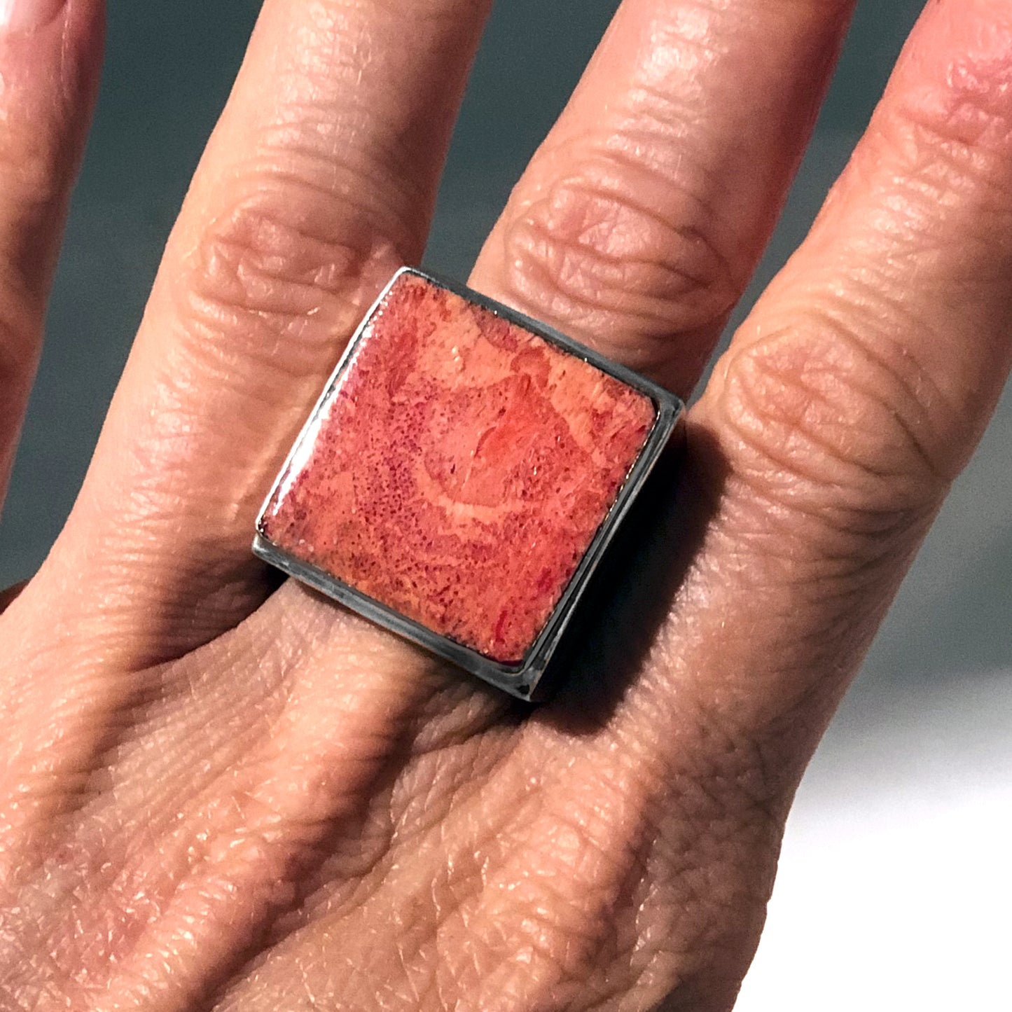Anello Donna Quadrato Argento e Corallo