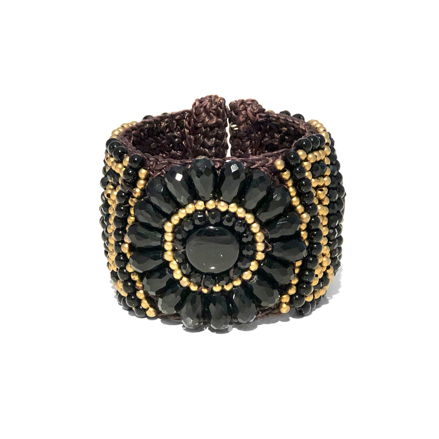 Bracciale Artigianale con Perline Nere e Dorate – Lavorazione Macramè