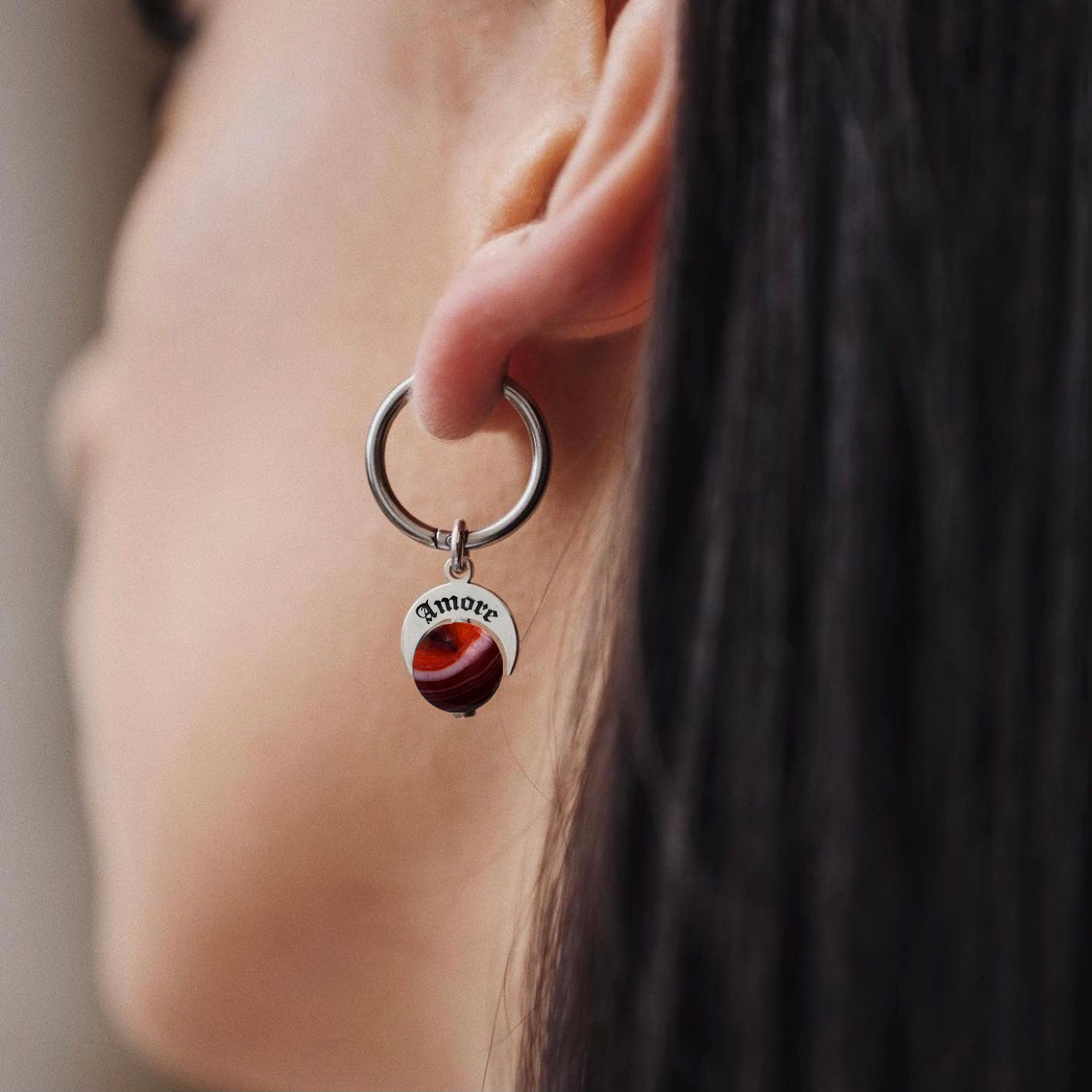 Orecchino Amore con Pietra Rossa